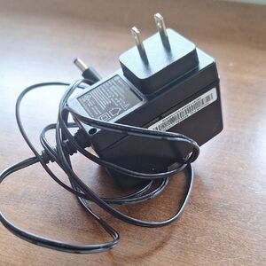 Honora Black Electronic Device/12 Volt Adapter ACDC,100- 240 VAC Input